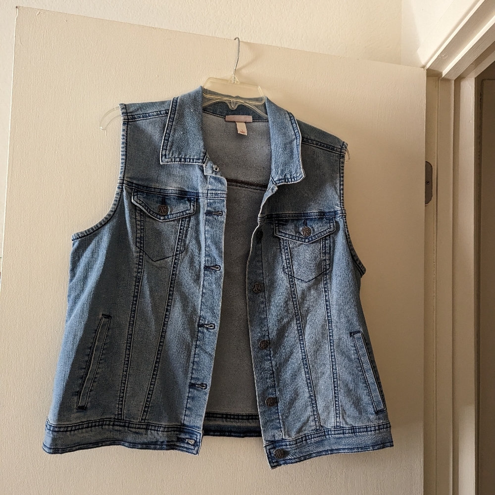 Dress Barn Sleeveless Jean Jacket